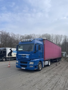 CIĄGNIK SIODŁOWY + NACZEPA